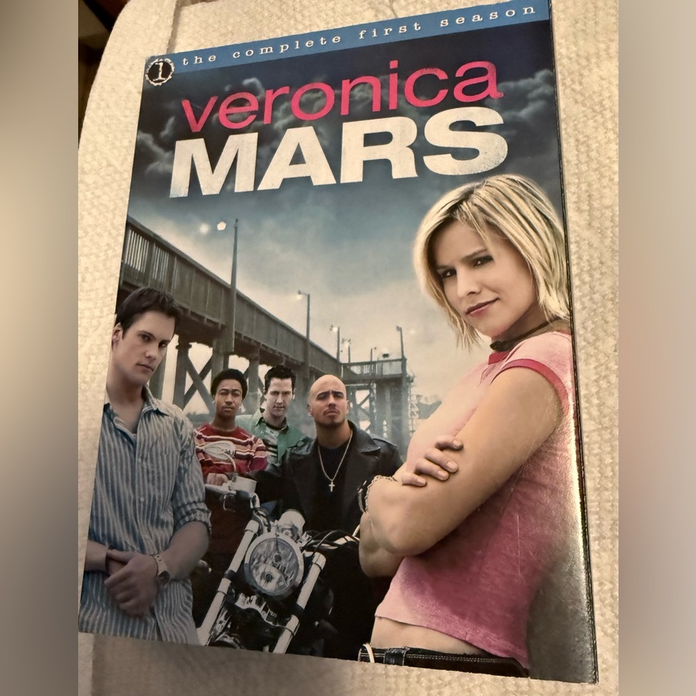 Veronica Mars Season One - set of six dvds